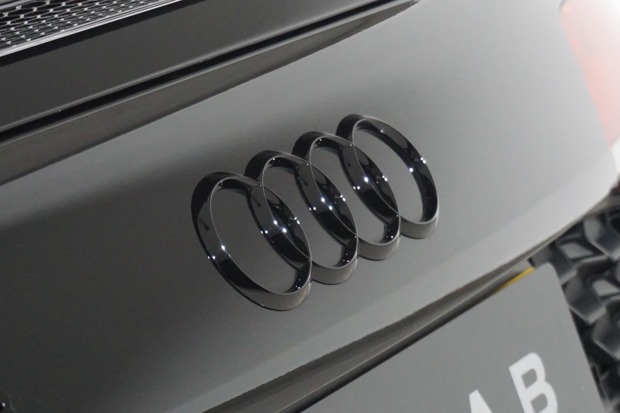 Audi R8 5.2 FSI V10 Performance Edition S Tronic quattro Euro 6 (s/s) 2dr